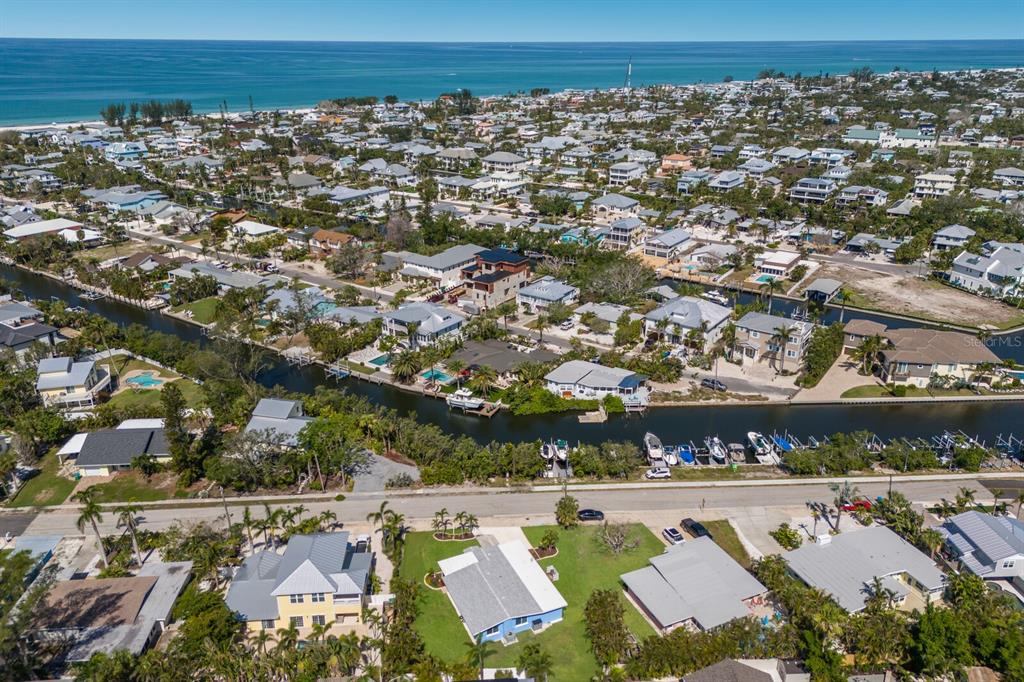 237 85th Street Holmes Beach, FL 34217 - Photo 39 of 42