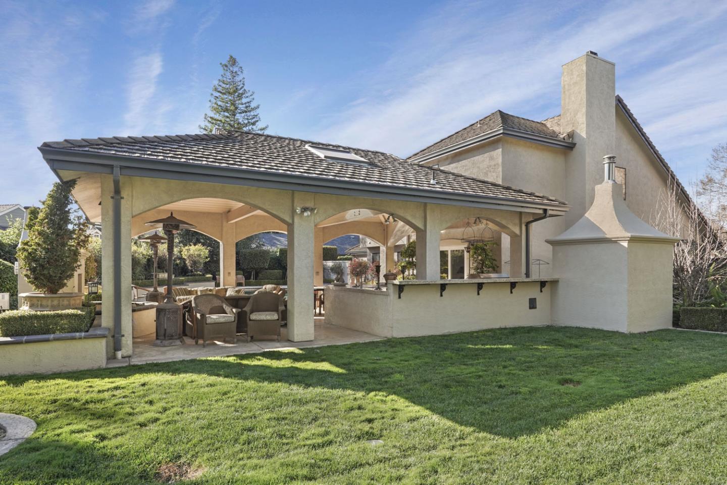 1636 Timberlake Circle Lodi, CA 95242 - Photo 41 of 44 a front view of house with yard