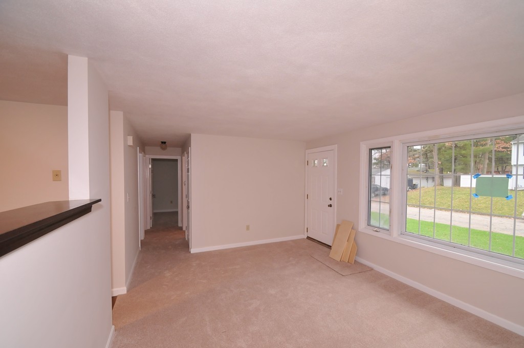 16 Jeannine Road Bellingham, MA 02019 - Photo 4 of 20 Gallery Image 4