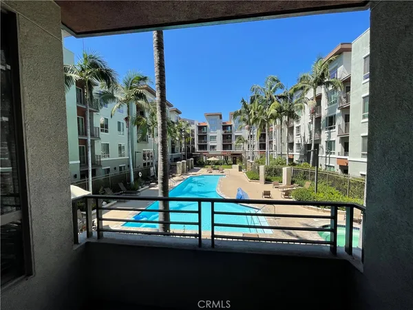 $2,050 | 100 South Alameda Street, Los Angeles, CA 90012