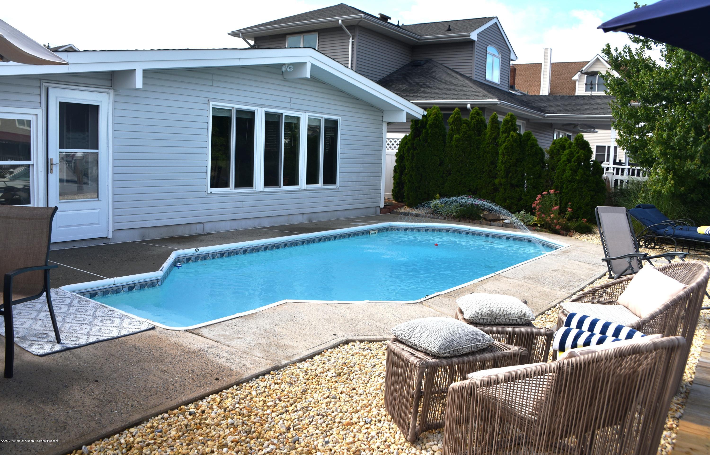 37 Pilot Road Toms River, NJ 08753 - Photo 1 of 23 37 Pilot 008