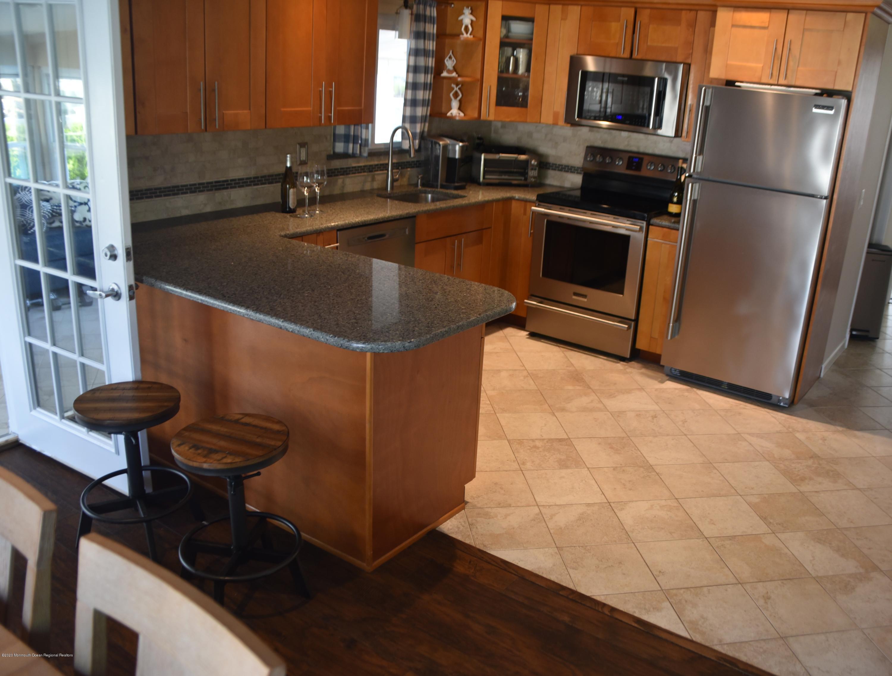 37 Pilot Road Toms River, NJ 08753 - Photo 8 of 23 37 Pilot 046