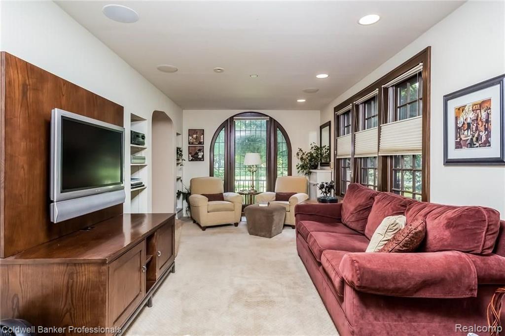 1311 Devonshire Road Grosse Pointe, MI 48230 - Photo 21 of 66