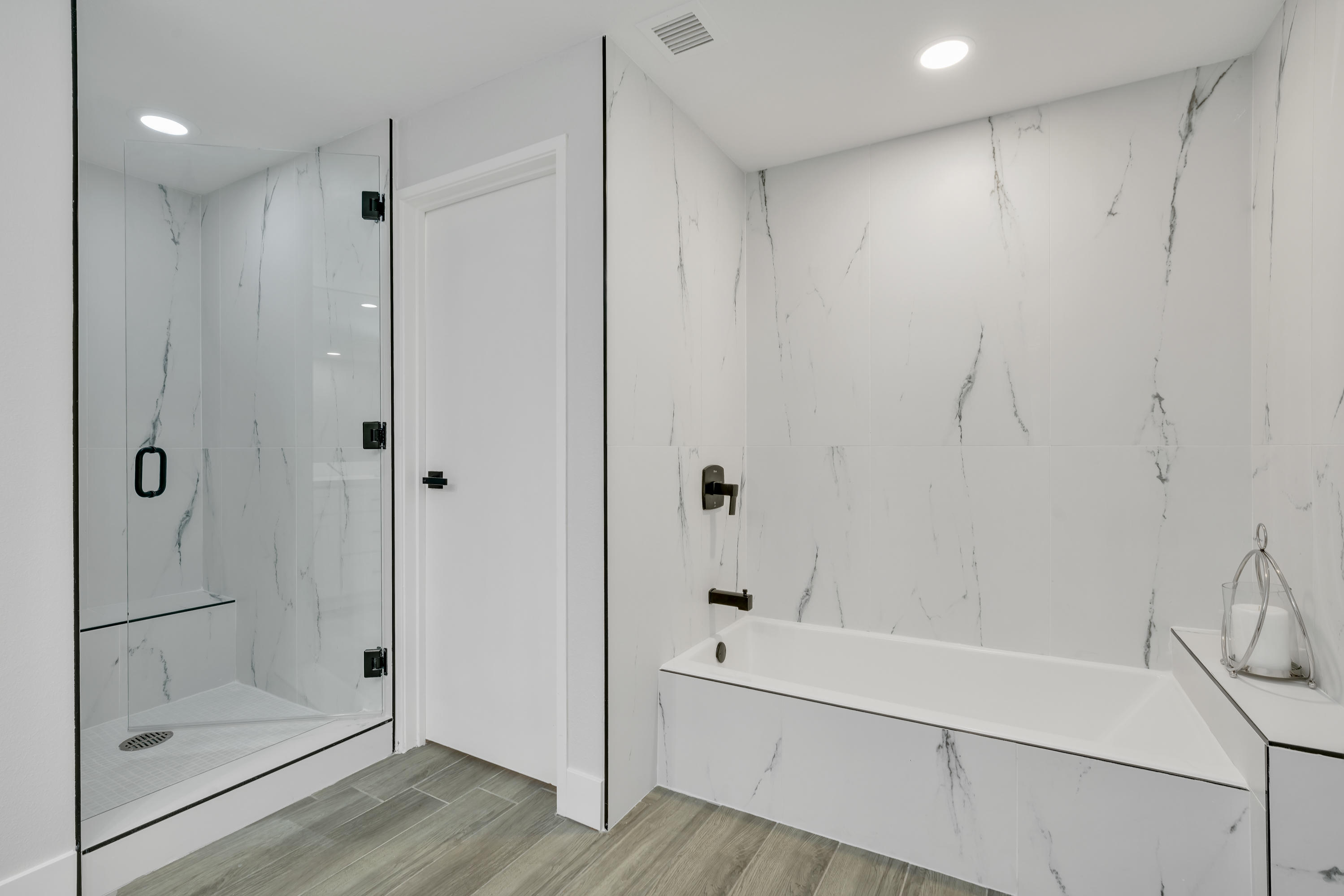 910 Island Drive, Unit 406 Rancho Mirage, CA 92270 - Photo 25 of 42 Photo-40