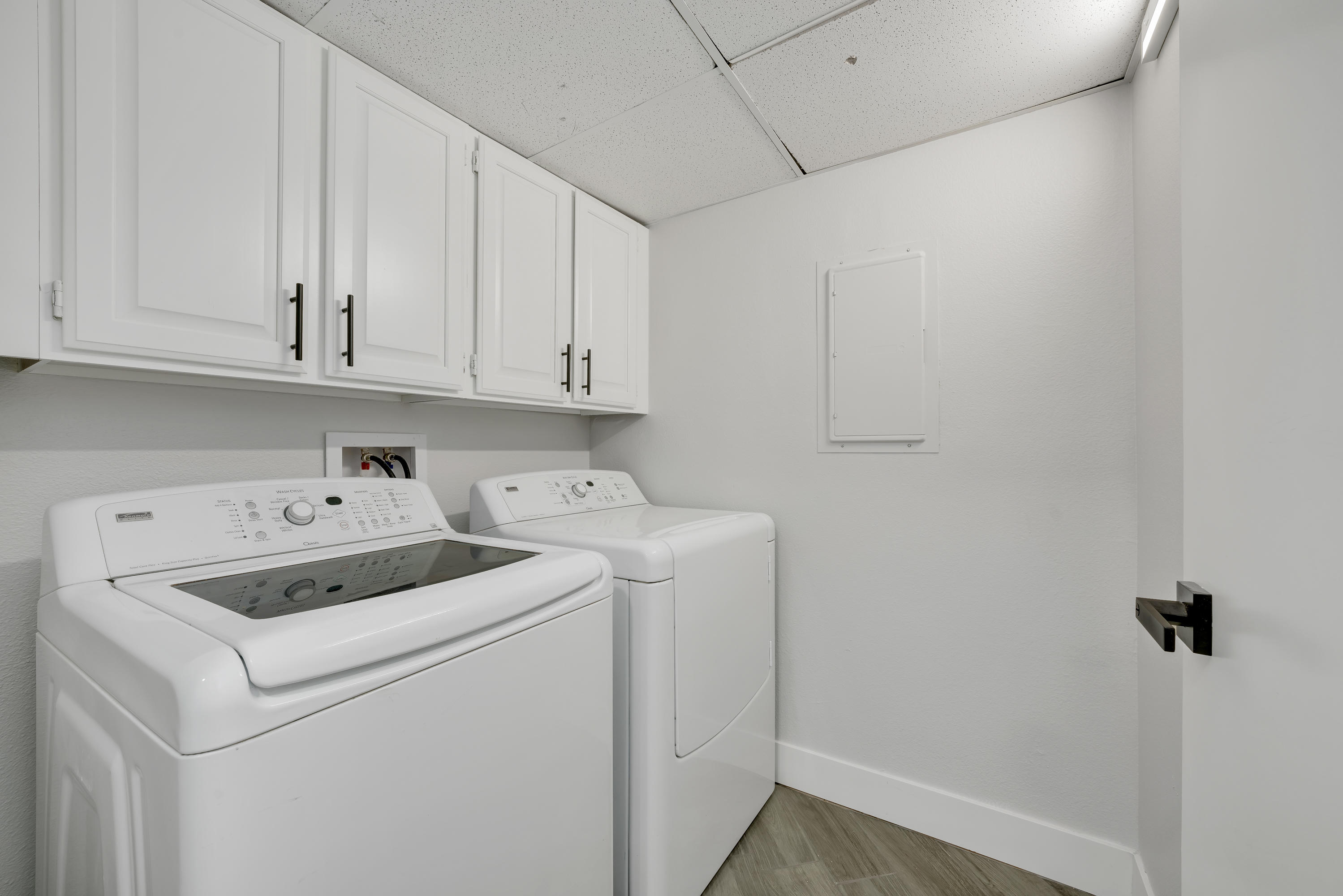 910 Island Drive, Unit 406 Rancho Mirage, CA 92270 - Photo 30 of 42 Photo-36