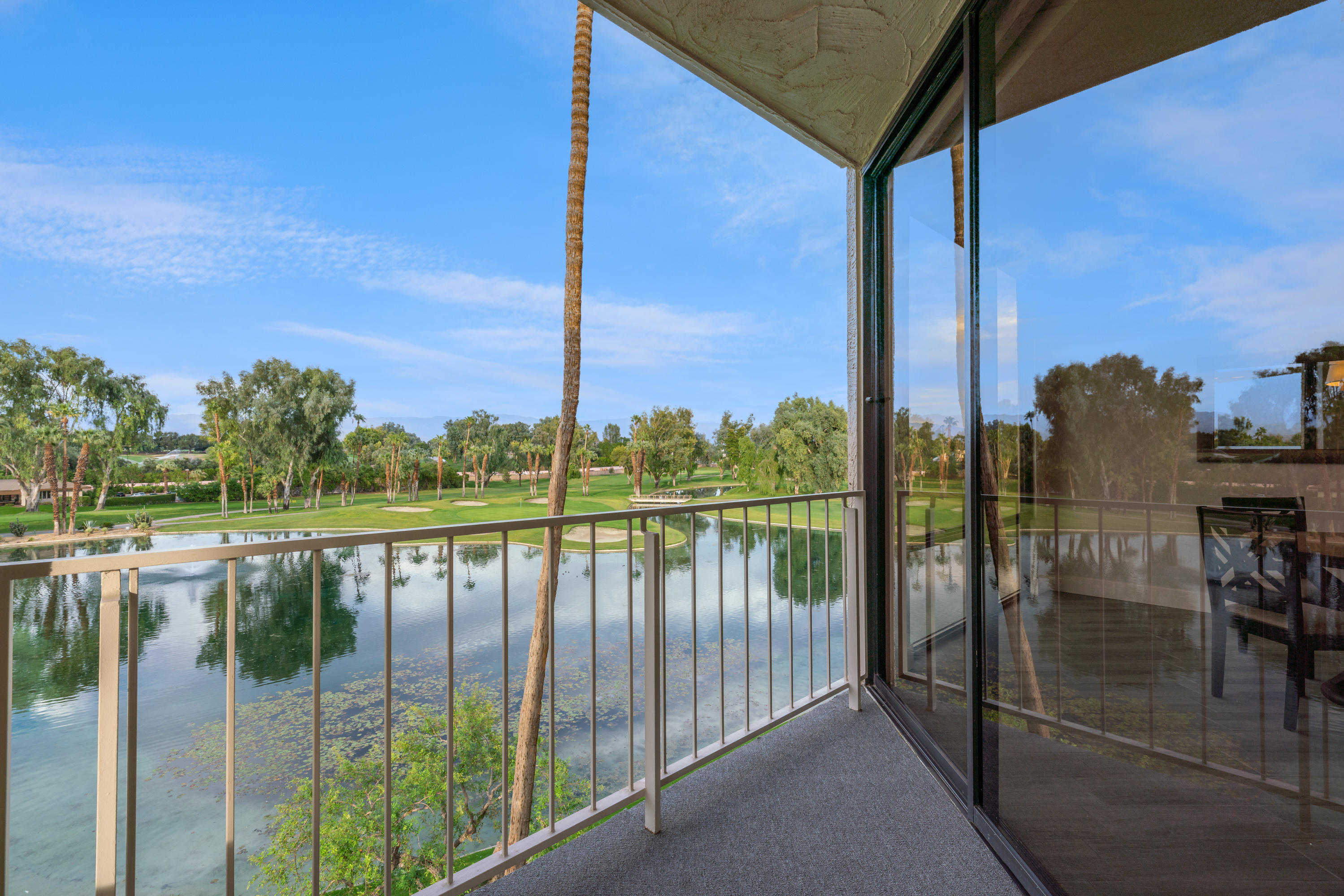 910 Island Drive, Unit 406 Rancho Mirage, CA 92270 - Photo 32 of 42 Photo-4