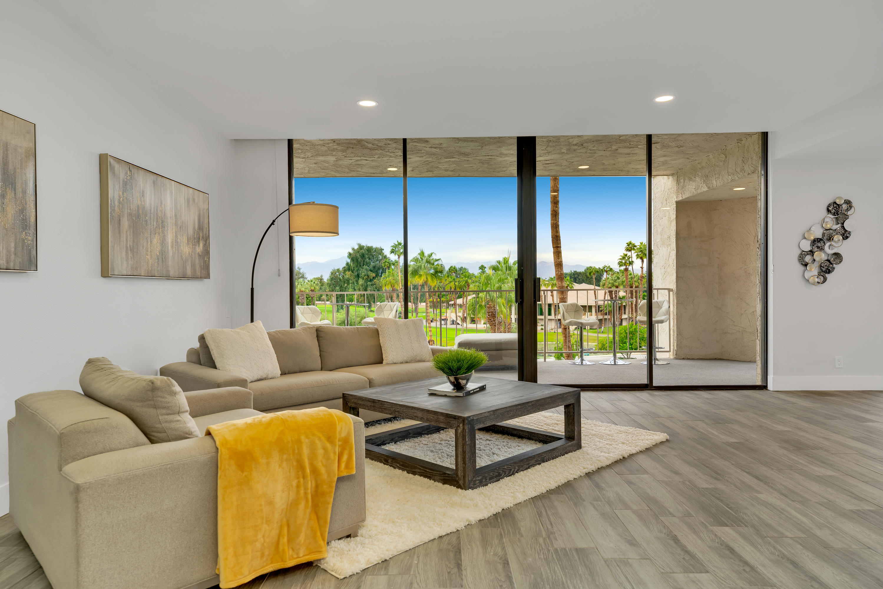 910 Island Drive, Unit 406 Rancho Mirage, CA 92270 - Photo 6 of 42 Photo-17