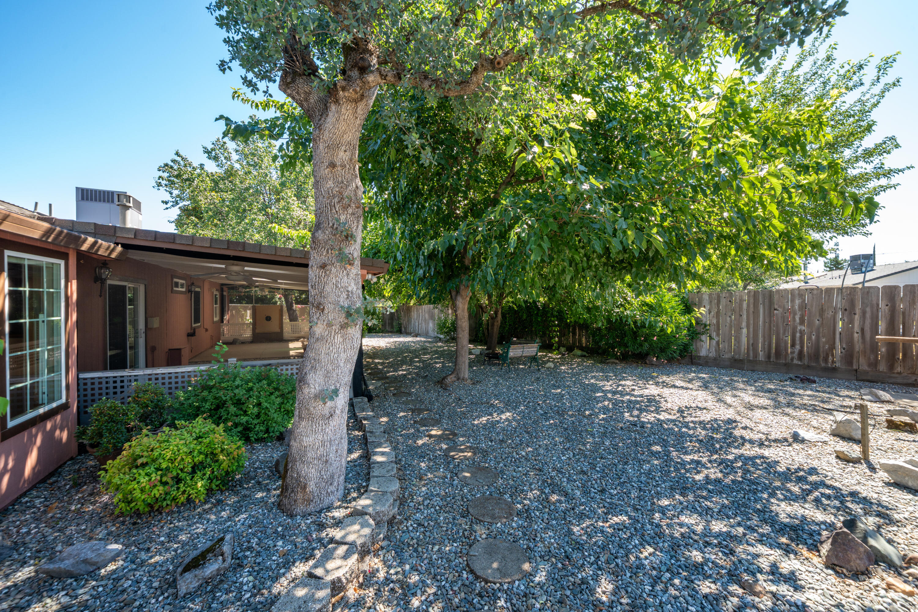1075 Goodview Way Redding, CA 96003 - Photo 29 of 46 1075 Goodview Way-54