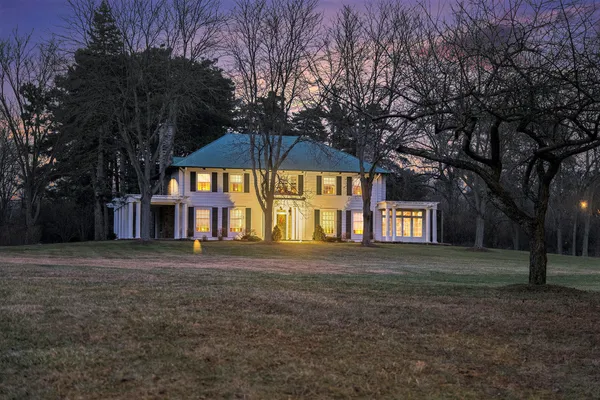 $4,350,000 | 3215 West Dobson Place, Ann Arbor, MI 48105