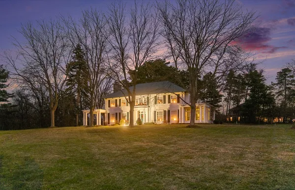 $4,350,000 | 3215 West Dobson Place, Ann Arbor, MI 48105