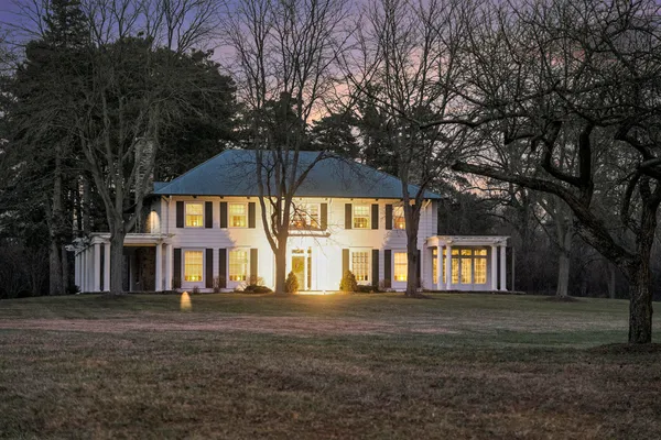 $4,350,000 | 3215 West Dobson Place, Ann Arbor, MI 48105