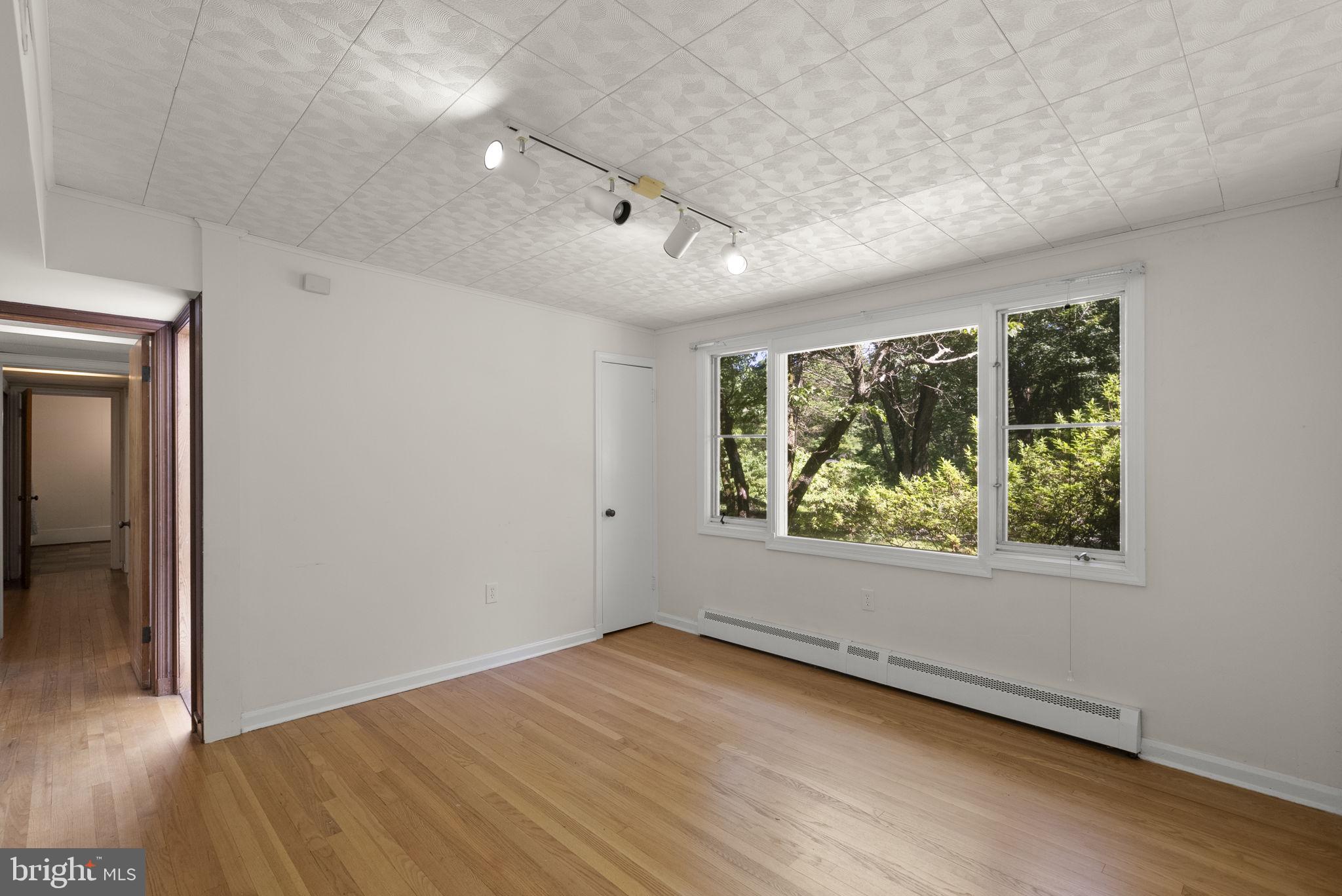 4376 Rte 97 Avenue Brookeville, MD 20833 - Photo 16 of 70 Dining Room