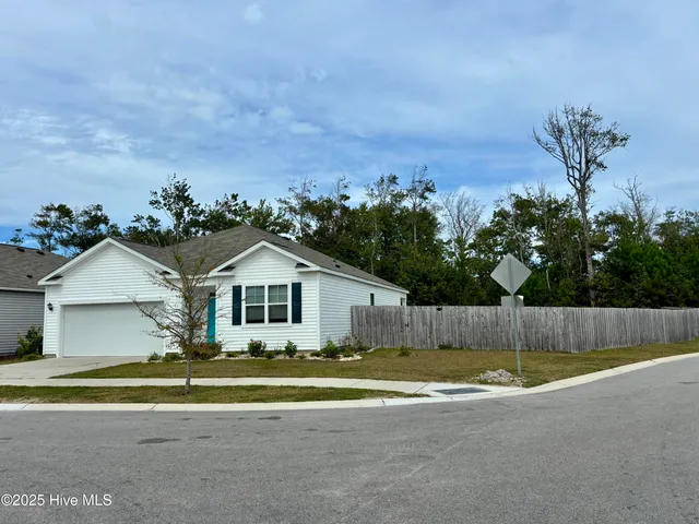 $2,195 | 202 Airlie Vista Lane, Surf City, NC 28445