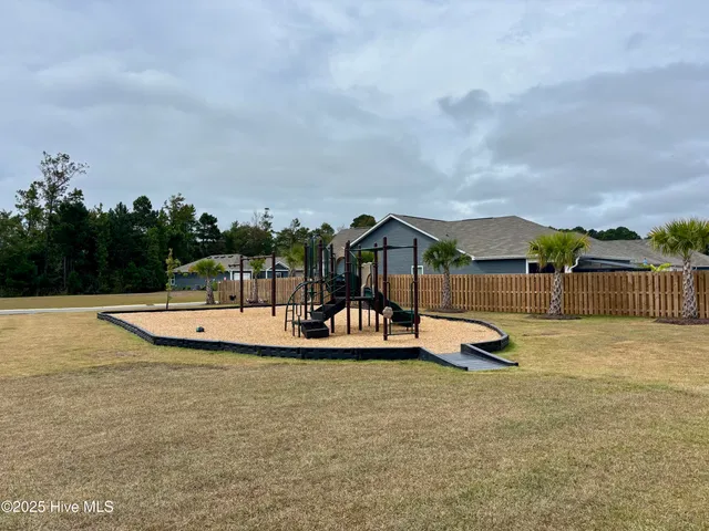 $2,195 | 202 Airlie Vista Lane, Surf City, NC 28445