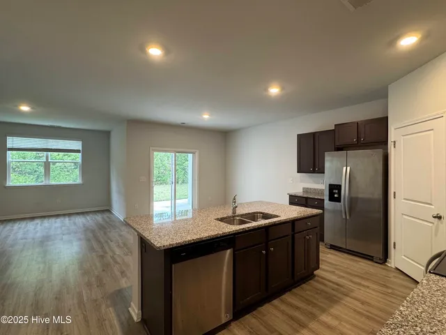 $2,195 | 202 Airlie Vista Lane, Surf City, NC 28445