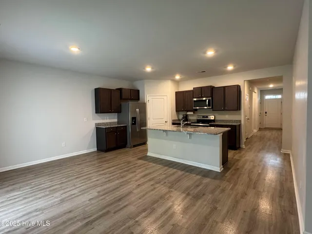 $2,195 | 202 Airlie Vista Lane, Surf City, NC 28445