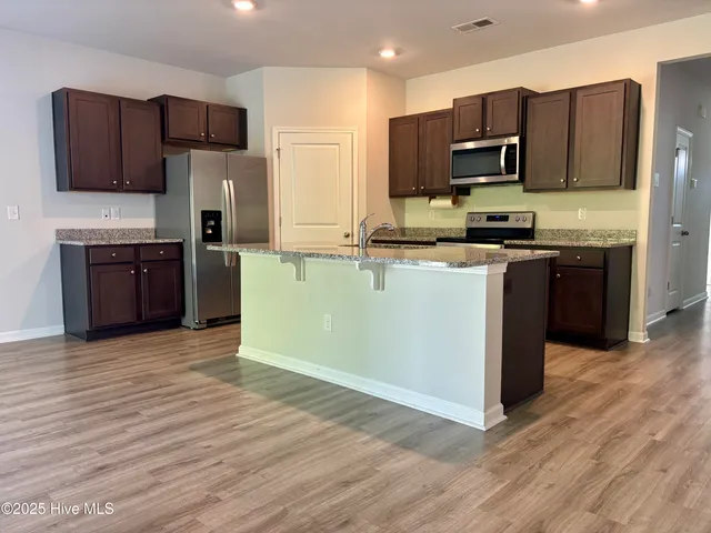 $2,195 | 202 Airlie Vista Lane, Surf City, NC 28445