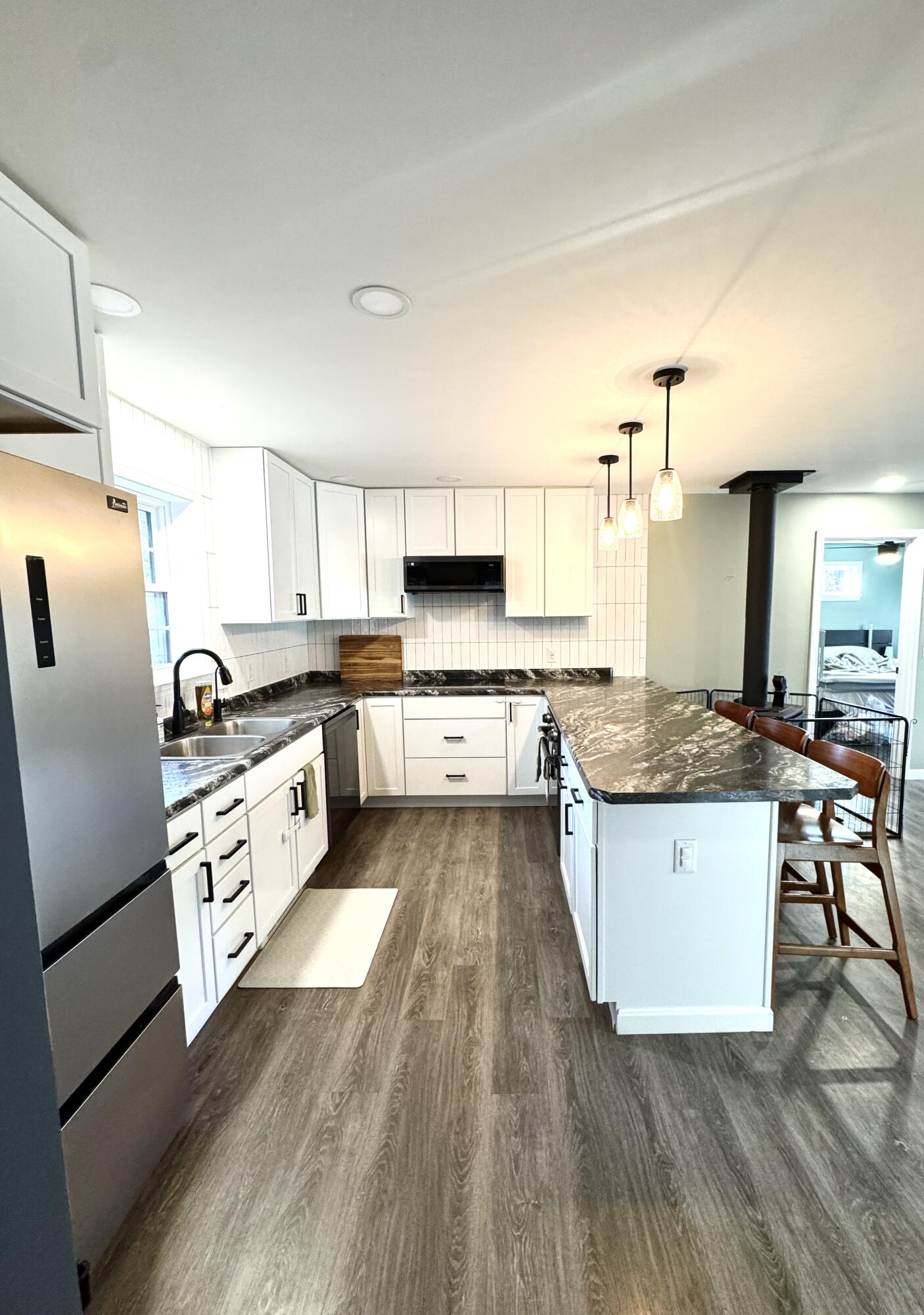 25 Blagden Lane Bar Harbor, ME 04609 - Photo 3 of 13 Kitchen