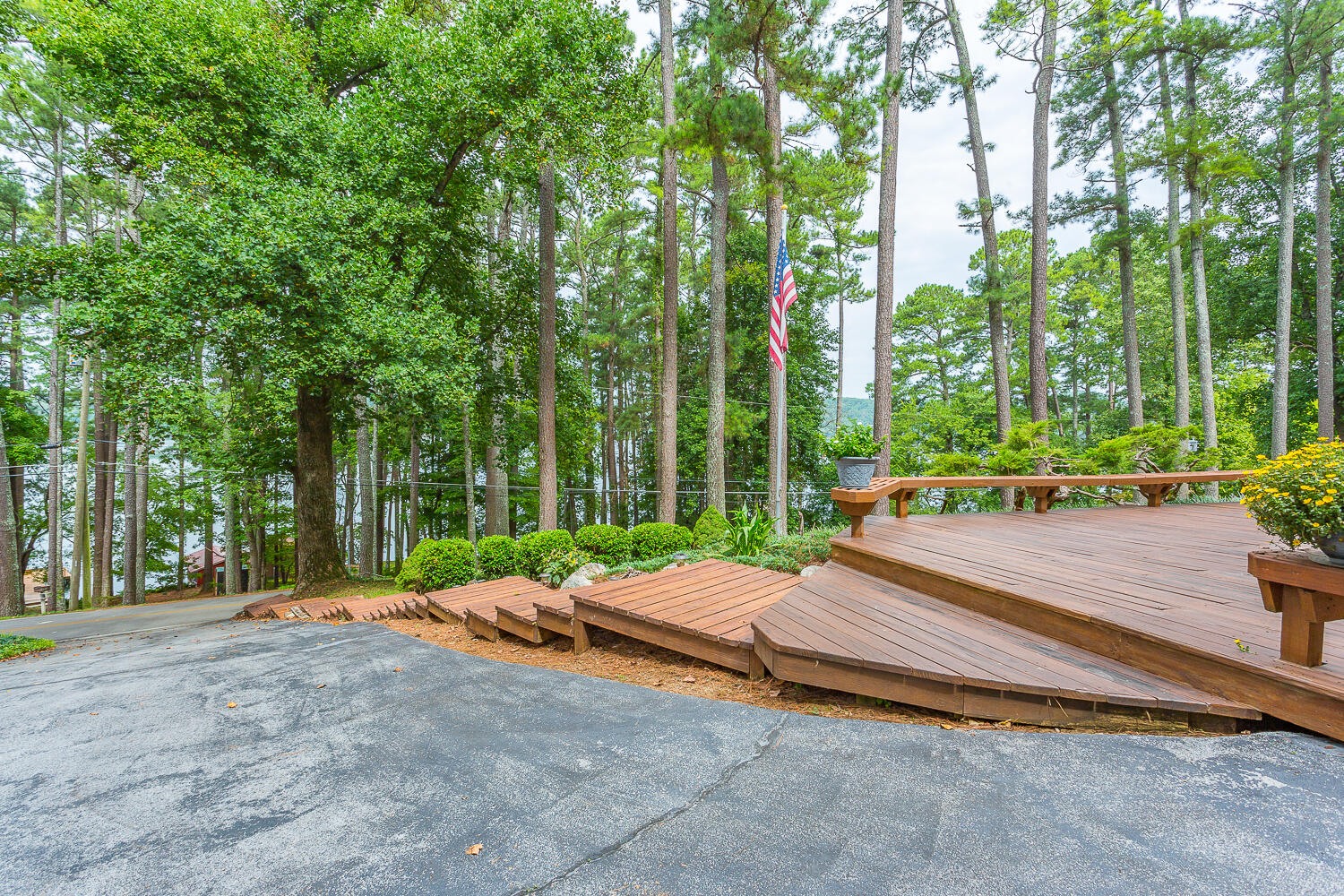5605 Vincent Road Chattanooga, TN 37416 - Photo 42 of 47 5605 Vincent Road HD -3