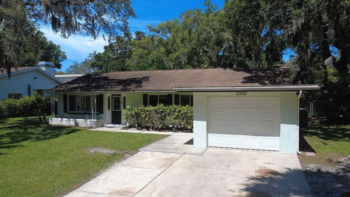 7129 Park Drive New Port Richey, FL 34652 - Photo 2 of 22