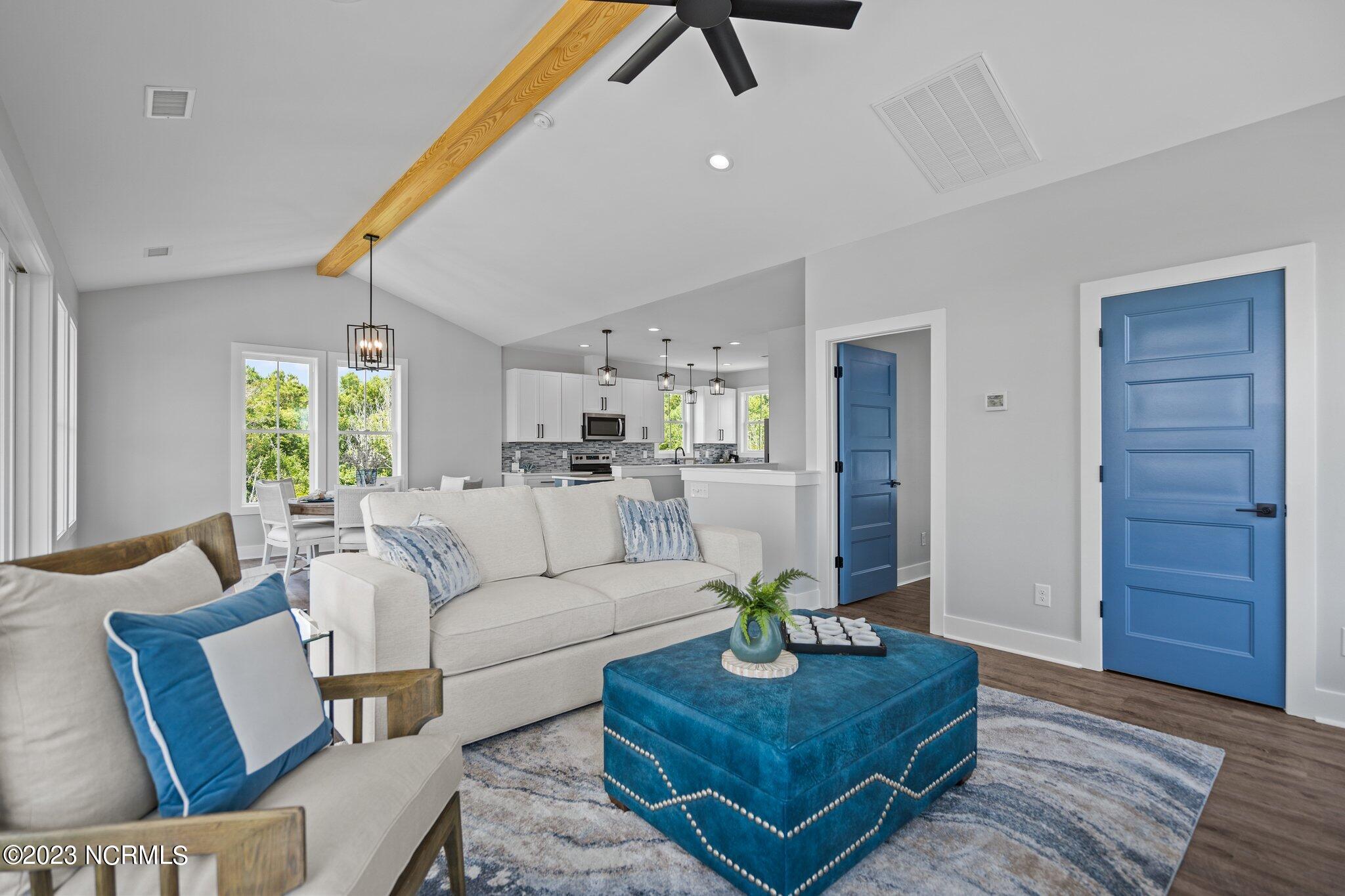 279 Little Kinston Road Surf City, NC 28445 - Photo 11 of 52 LIving Room