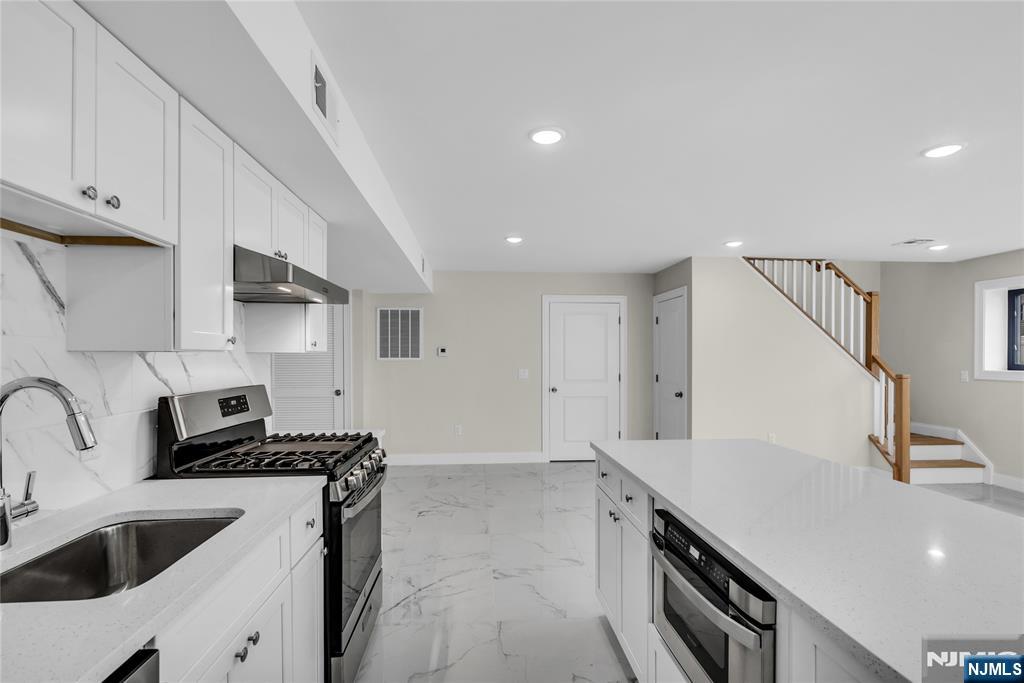 281 Maple Street Kearny, NJ 07032 - Photo 21 of 40