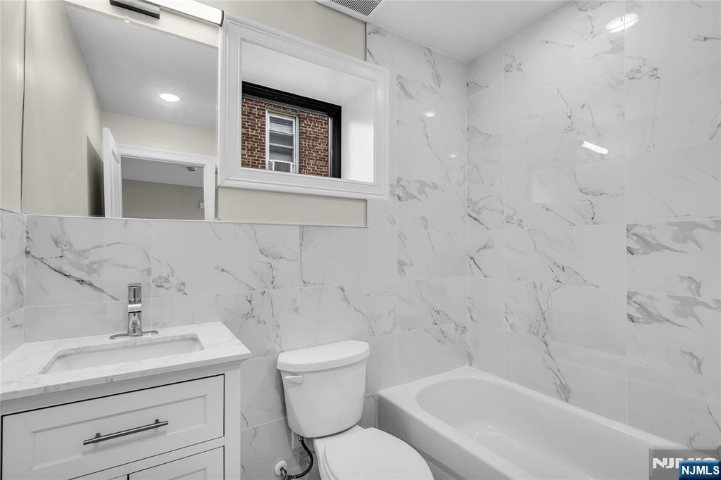 281 Maple Street Kearny, NJ 07032 - Photo 24 of 40