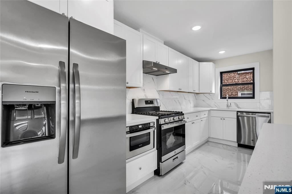 281 Maple Street Kearny, NJ 07032 - Photo 25 of 40