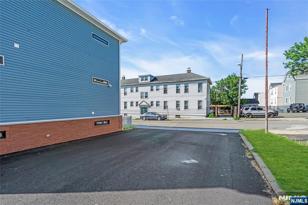 281 Maple Street Kearny, NJ 07032 - Photo 36 of 40