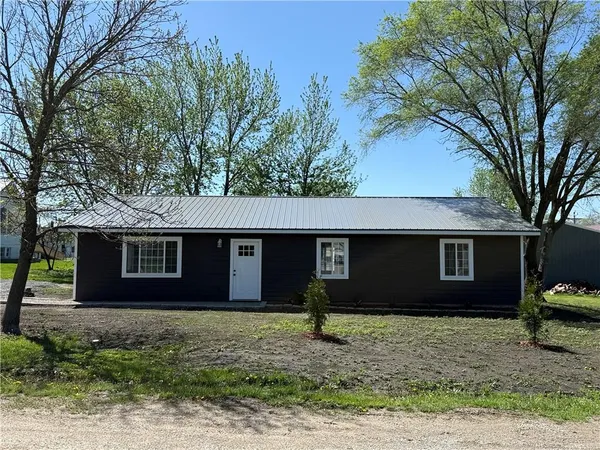 $289,000 | 112 East High Street, Coffey, MO 64636