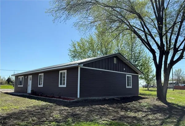 $289,000 | 112 East High Street, Coffey, MO 64636