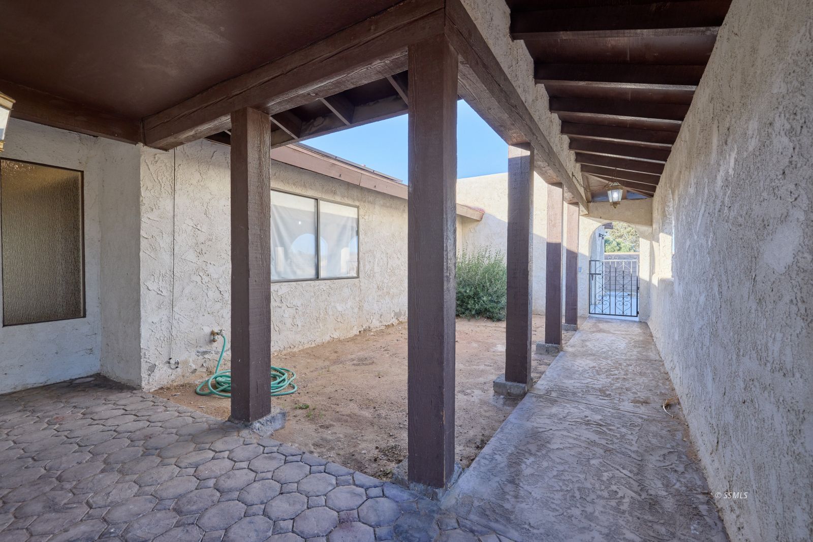508 West Dolphin Avenue Ridgecrest, CA 93555 - Photo 6 of 35