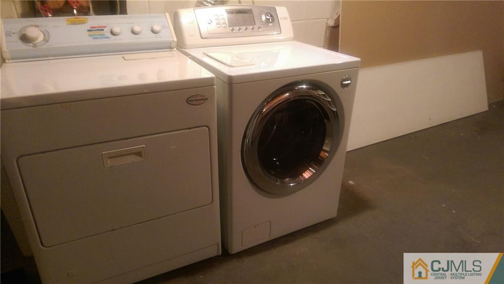 4 Yale Road Old Bridge, NJ 08859 - Photo 17 of 17 a utility room with dryer and washer