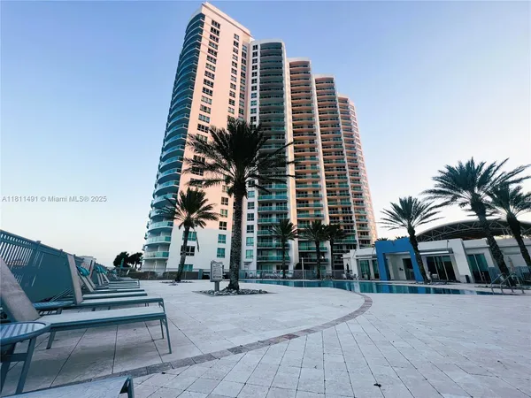 $4,200 | 231 Riverside Drive, Unit 1210, Daytona Beach, FL 32117