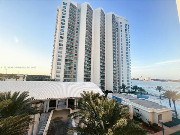 $4,200 | 231 Riverside Drive, Unit 1210, Daytona Beach, FL 32117