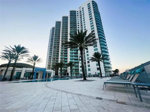 $4,200 | 231 Riverside Drive, Unit 1210, Daytona Beach, FL 32117