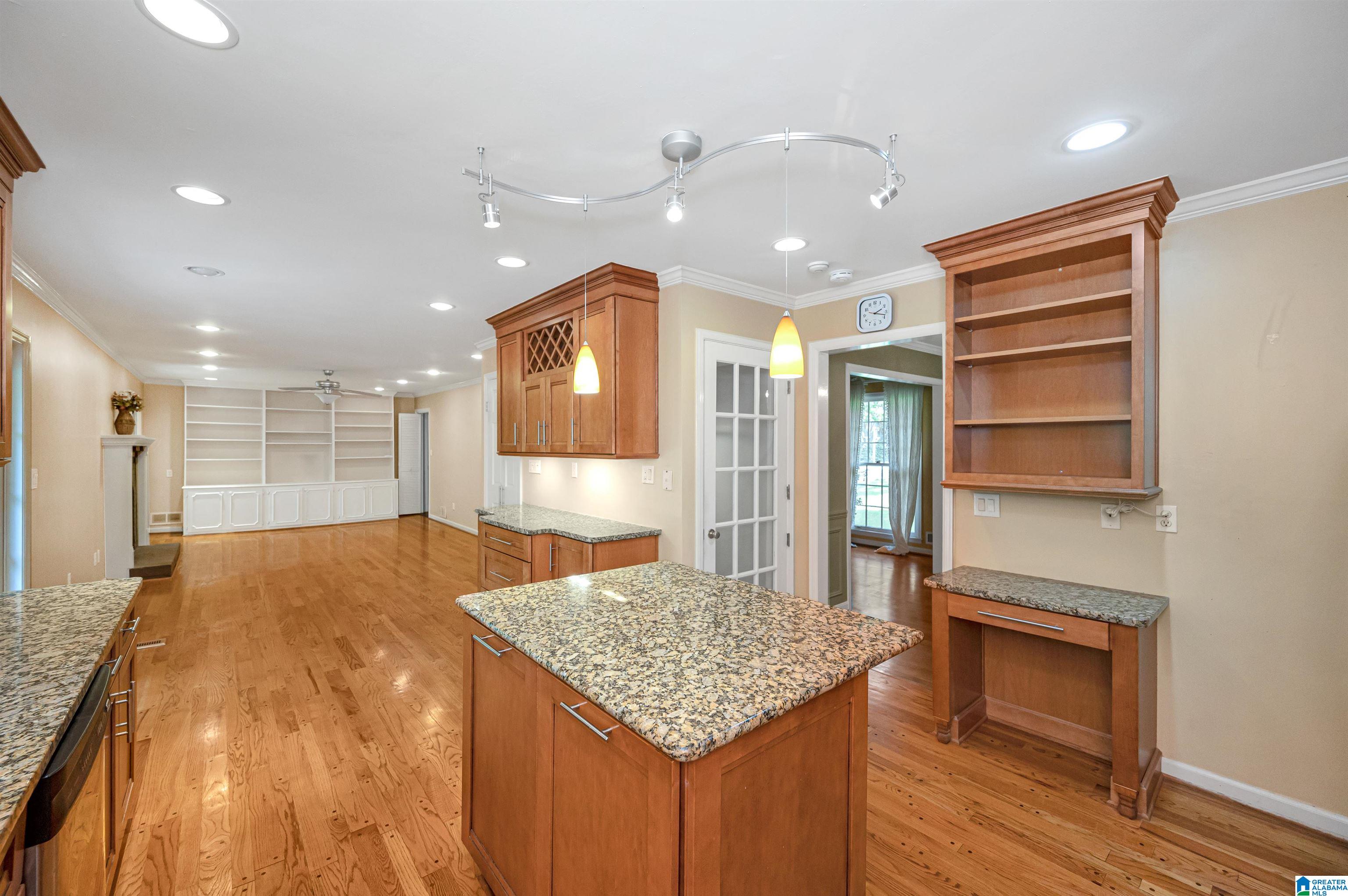 3409 South Brookwood Road Birmingham, AL 35223 - Photo 17 of 51