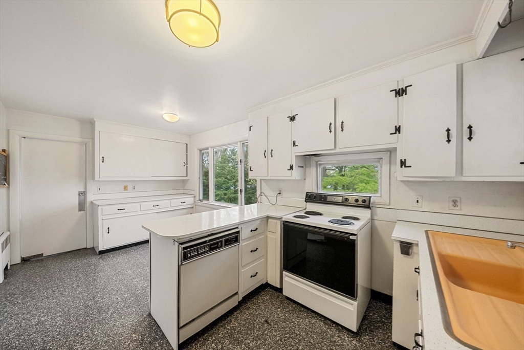 66 Windmill Lane Arlington, MA 02474 - Photo 16 of 33