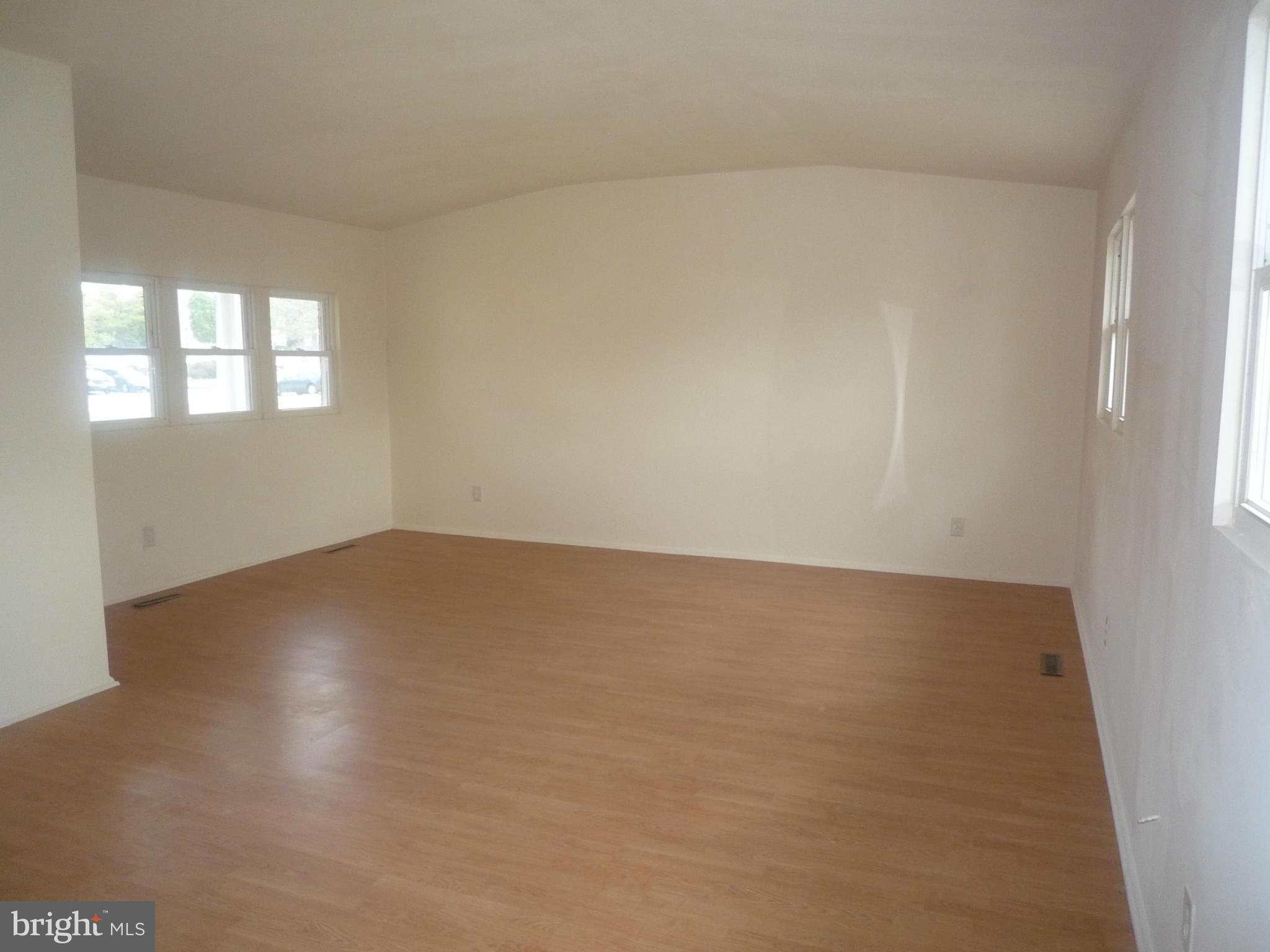 3904 Grierson Road Randallstown, MD 21133 - Photo 11 of 30 Living Room
