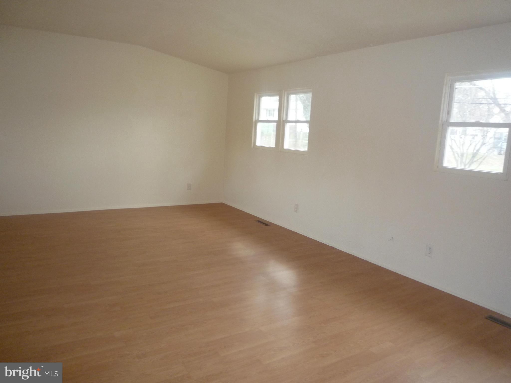 3904 Grierson Road Randallstown, MD 21133 - Photo 10 of 30 Living Room