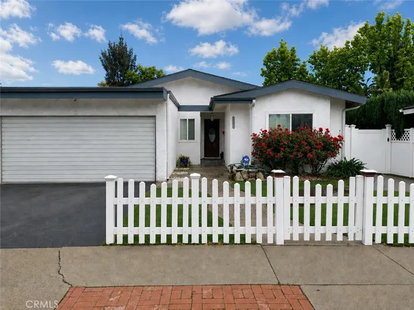 $1,289,500 | 13042 Aetna Street, Valley Glen, CA 91401