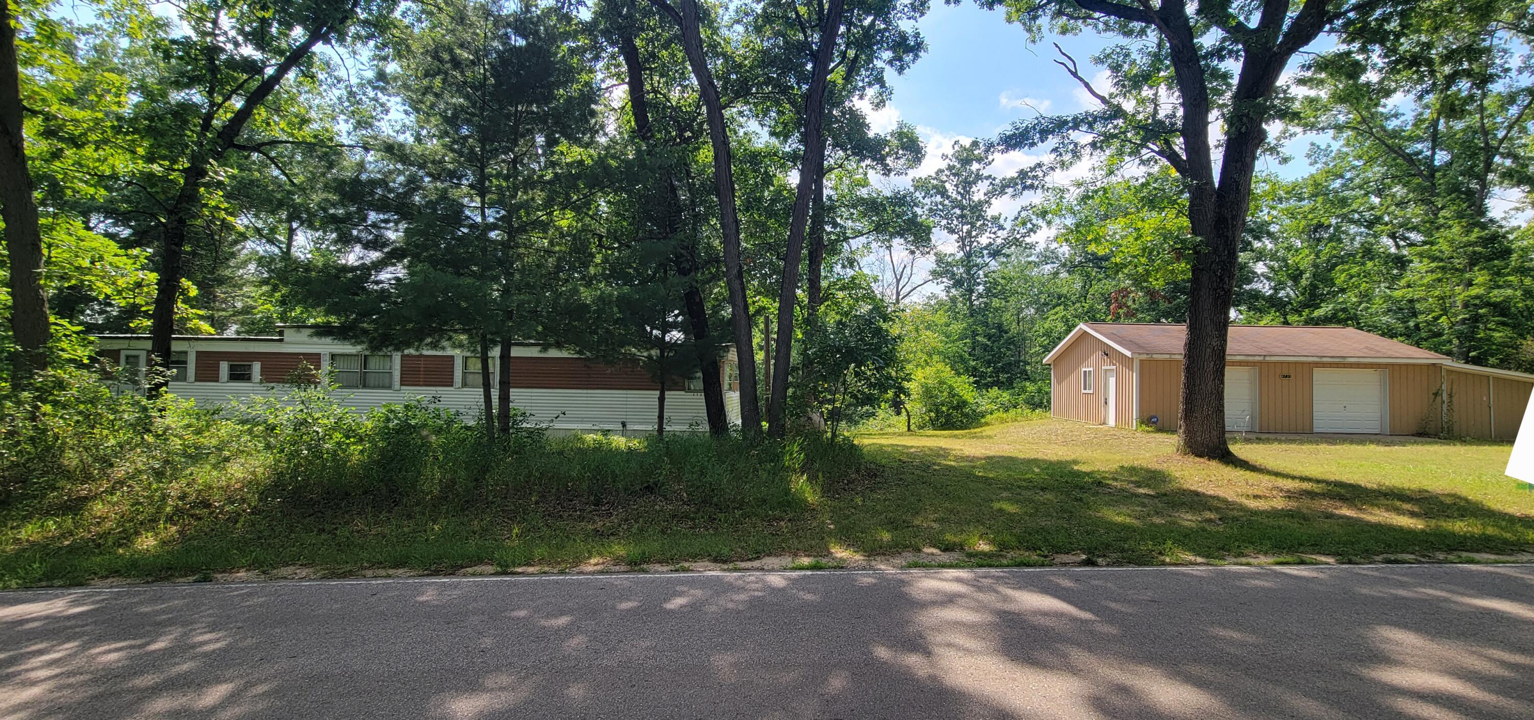 4735 South Astor Road Baldwin, MI 49304 - Photo 27 of 33 20250722_165855