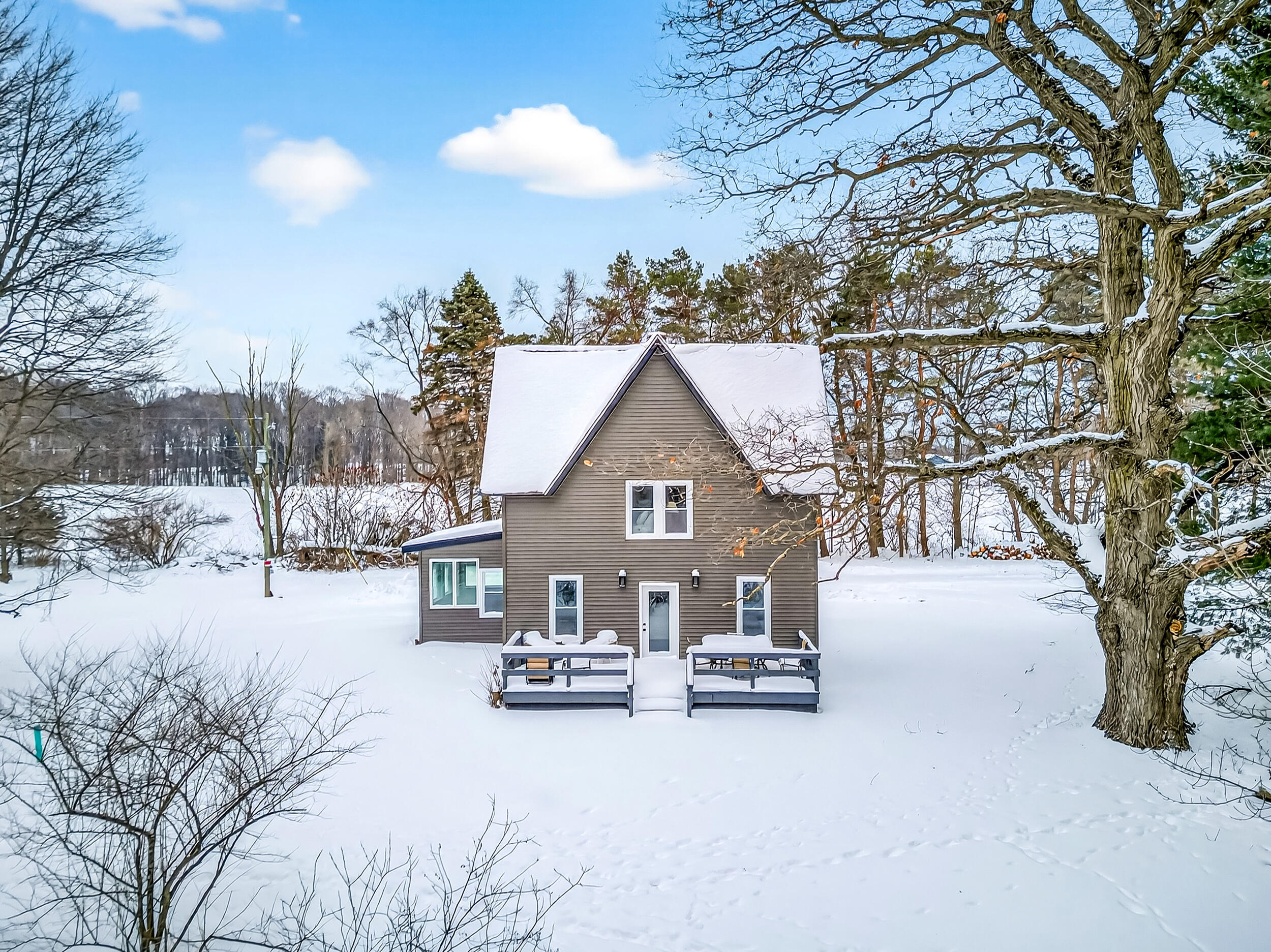 7107 West Webster Road Montague, MI 49437 - Photo 2 of 55 7107 w webster-7