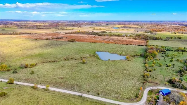 $1,500,000 | 690 Southwest 58th Highway, Centerview, MO 64019