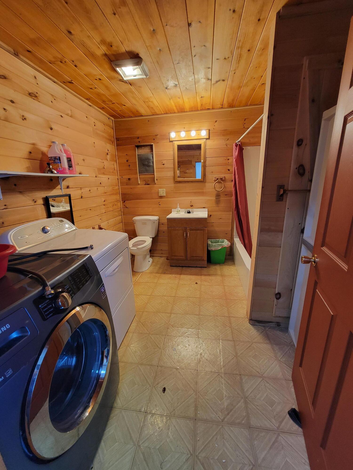 450 Rumford Road Oquossoc, ME 04964 - Photo 8 of 44 8