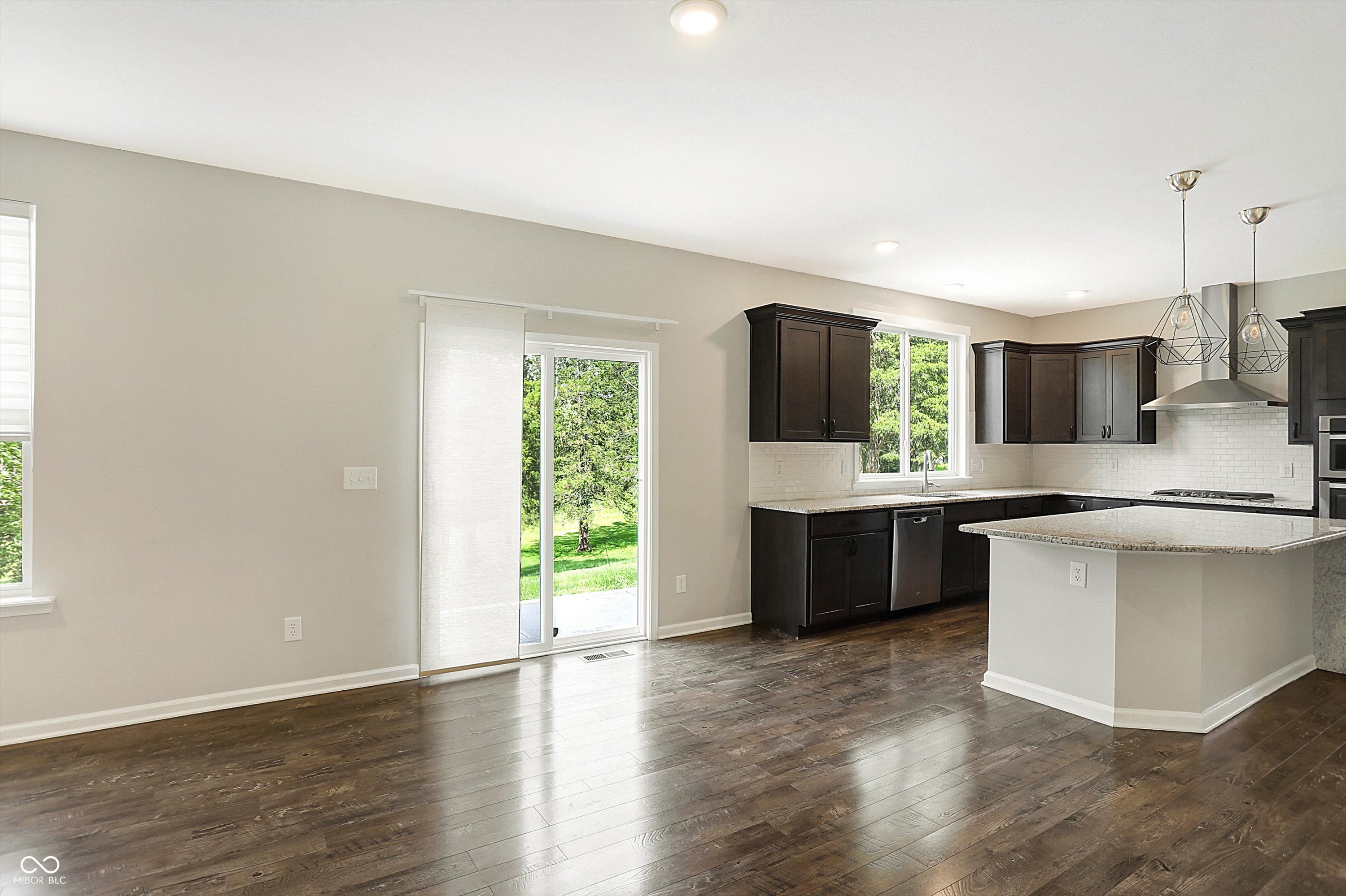 421 Ridgeview Lane Columbus, IN 47201 - Photo 16 of 65 Gallery Image 16