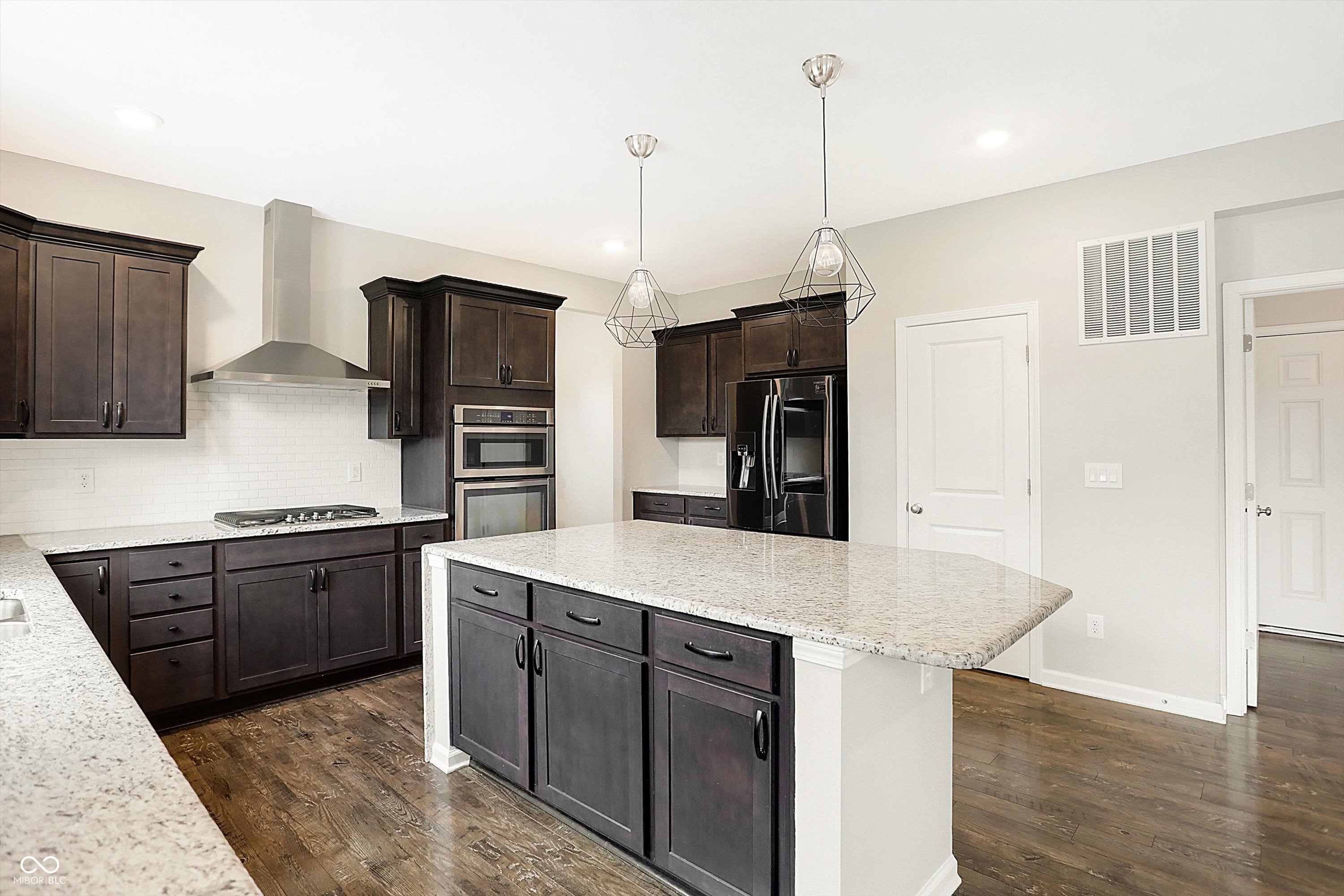 421 Ridgeview Lane Columbus, IN 47201 - Photo 21 of 65 Gallery Image 21