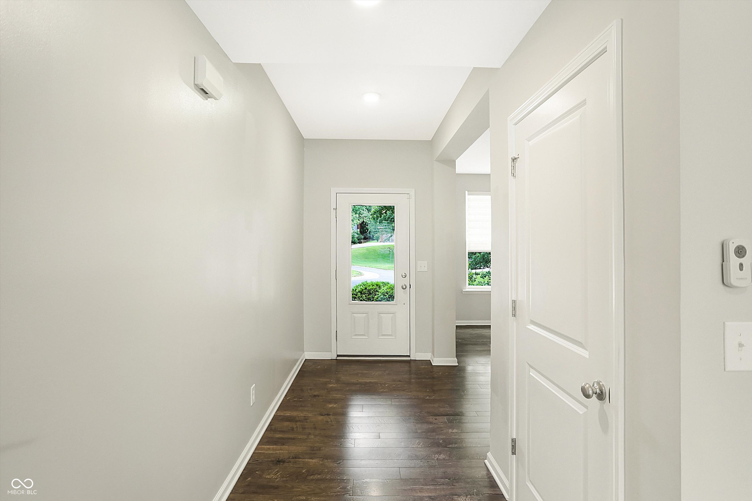 421 Ridgeview Lane Columbus, IN 47201 - Photo 4 of 65 Gallery Image 4