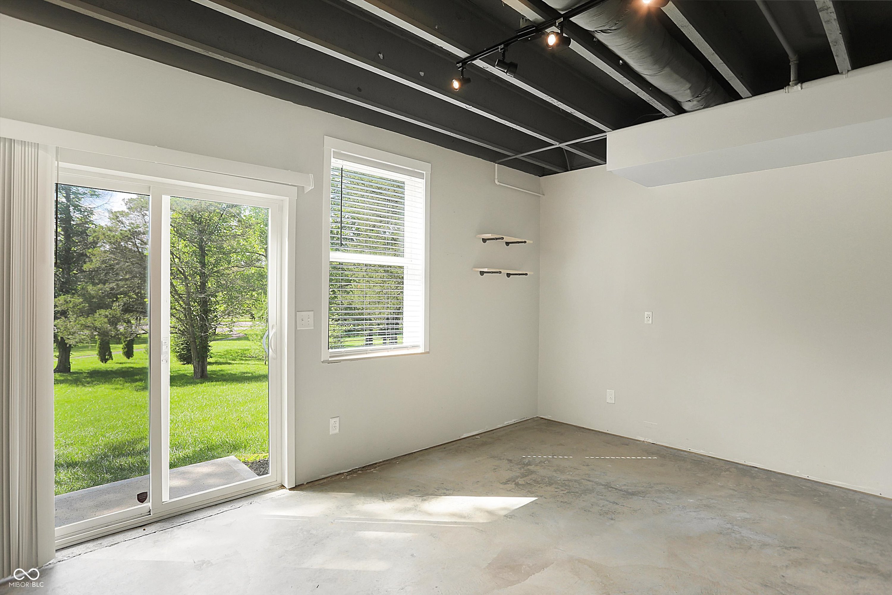 421 Ridgeview Lane Columbus, IN 47201 - Photo 61 of 65 Gallery Image 61