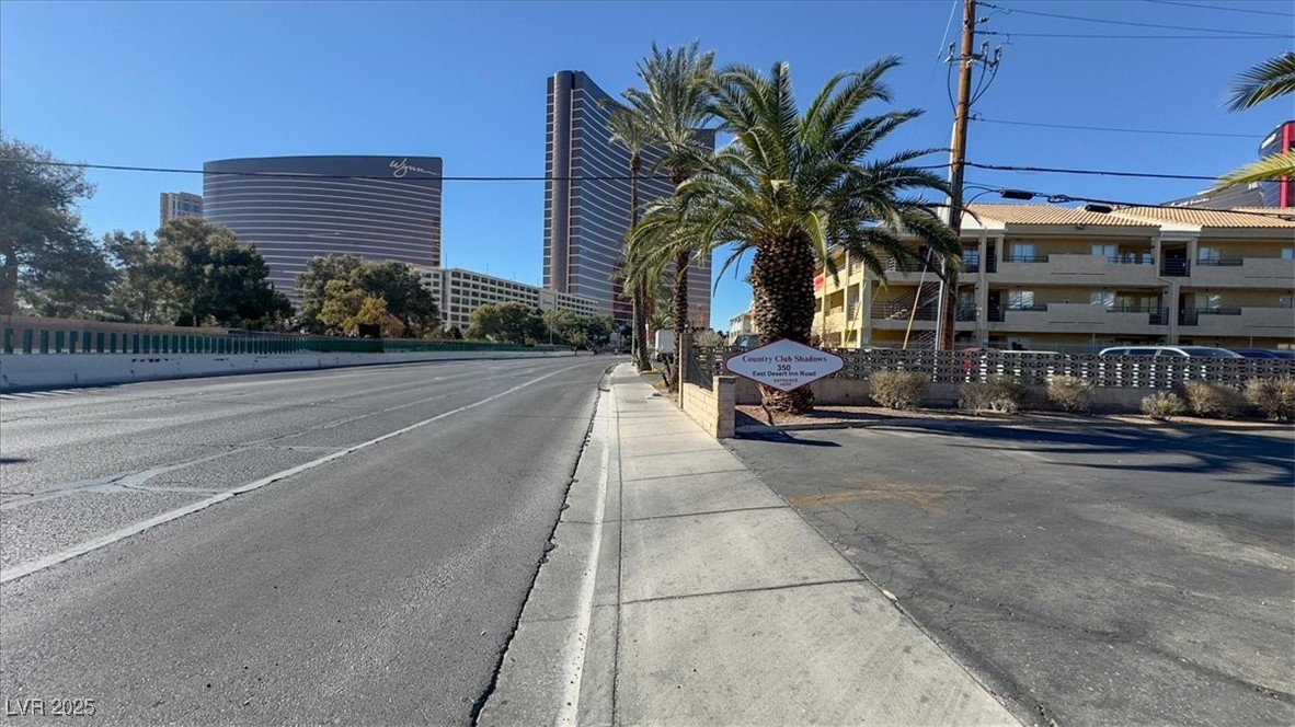 350 East Desert Inn Road, Unit H208 Las Vegas, NV 89109 - Photo 32 of 35 Gallery Image 32
